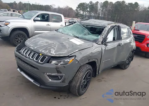 2019 Jeep Compass Limited 4X4 z USA, uszkodzony, nr VIN 3C4NJDCB9KT724380